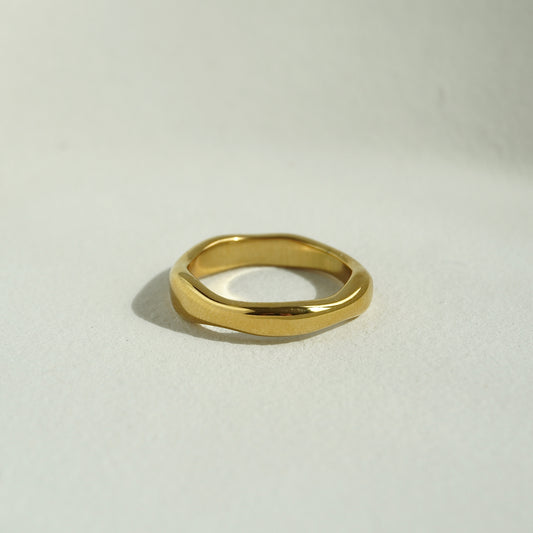 Oceana Gold Ring